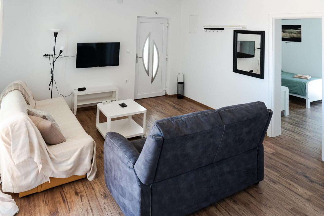 Station 22 - Brand New Apartment With A Terrace And Private Parking Vir Esterno foto